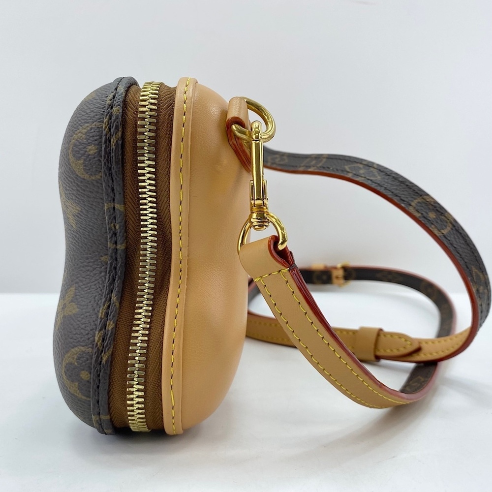 Louis Vuitton Bone Wearable Wallet Shoulder Bag, Brown - Picture 5 of 12